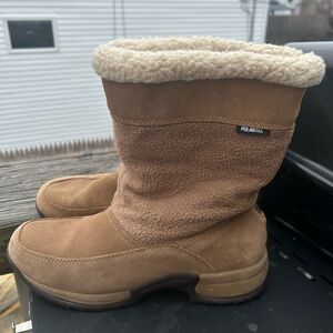 Sporto Cream Shearling-Lined inside leather suede upper Boot 8 1/2 medium